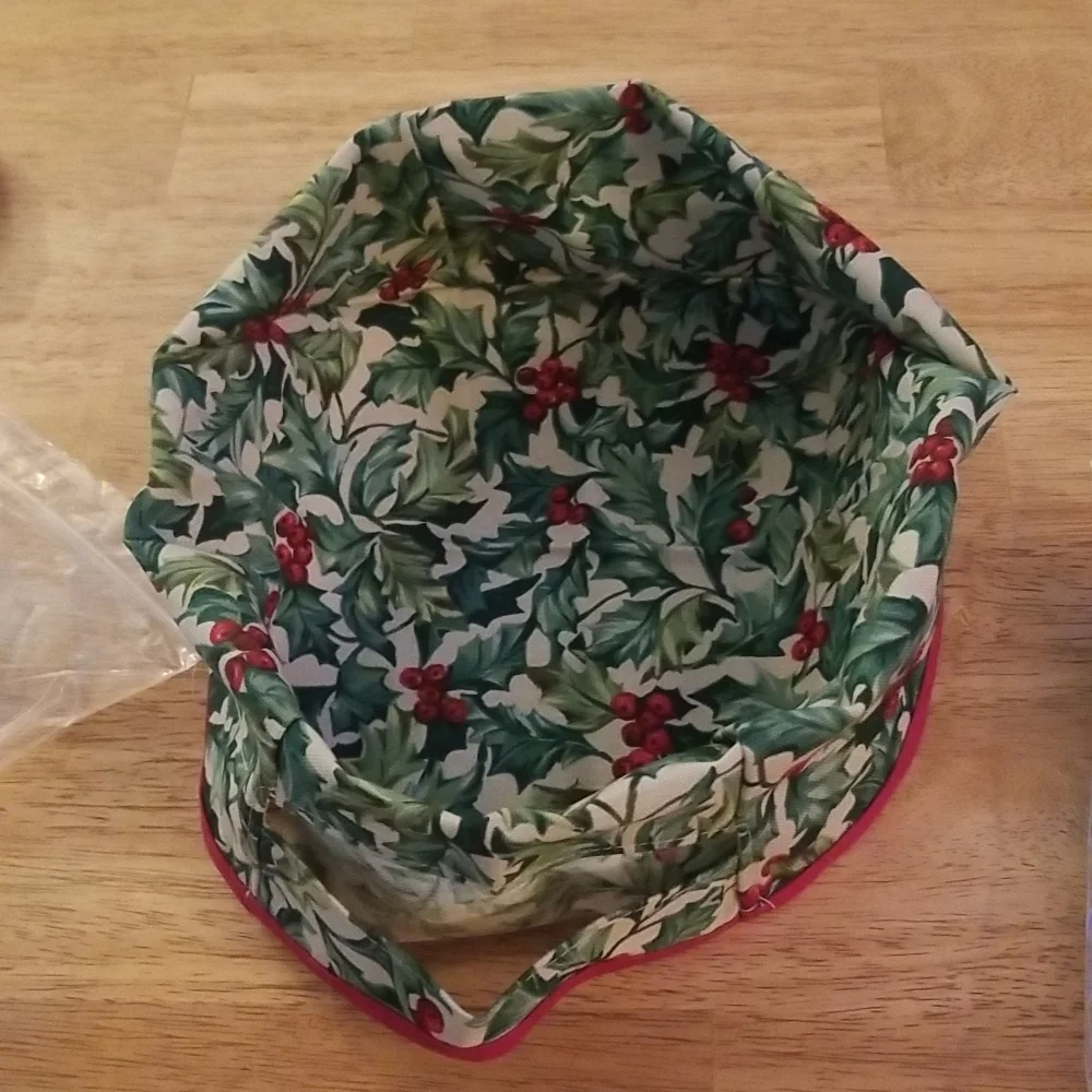 Longaberger liner for 2002 Traditions basket  American Holly NWT